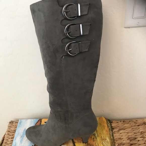 Grey shade boots ... worn once! - Picture 1 of 5